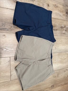 Vineyard Vines Navy OTG On-The-Go Shorts: 31 waist; lot of 2 pairs of shorts